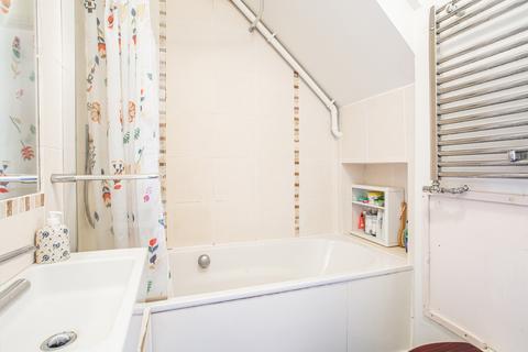 74 Buxton Street, London, E1 5AT