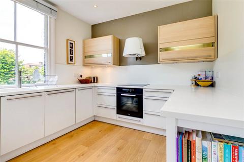 3 bedroom maisonette to rent, Madrid Road, Barnes, London, SW13