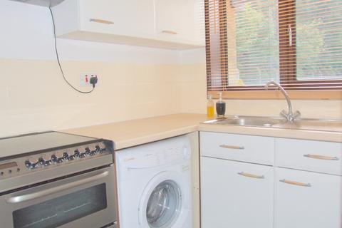 68 Weavers Close, Isleworth, TW7 6ET