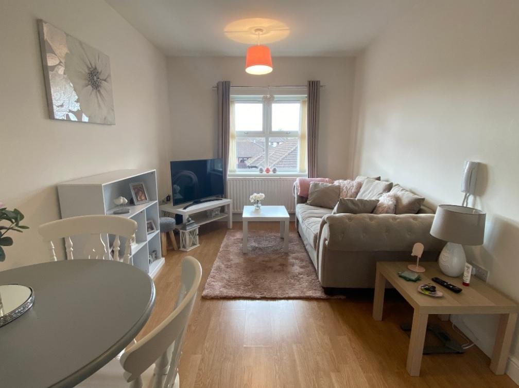 Newfield Drive, Carlisle, CA3 2 bed flat £485 pcm (£112 pw)
