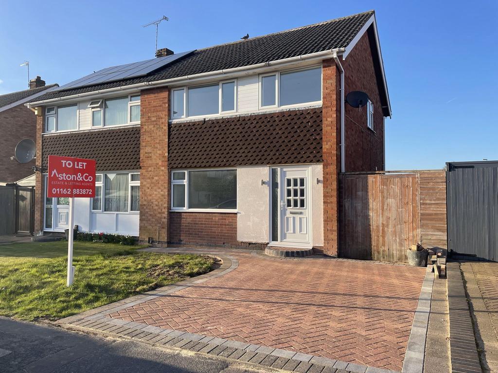 Linford Close, Wigston Meadows 3 bed semidetached house £975 pcm (£