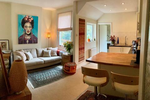 3a Julien Road, London, W5 4XA