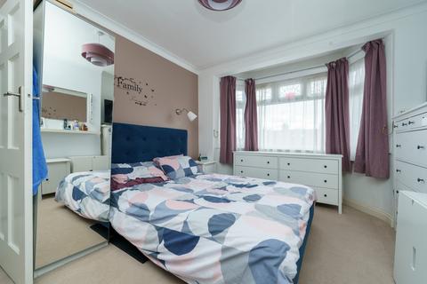 3 bedroom semi-detached house for sale, Brindwood Road, Chingford, E4