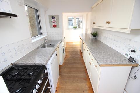 46 Idmiston Square, Worcester Park, KT4 7SY
