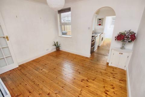 46 Idmiston Square, Worcester Park, KT4 7SY