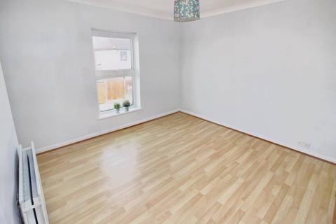 46 Idmiston Square, Worcester Park, KT4 7SY