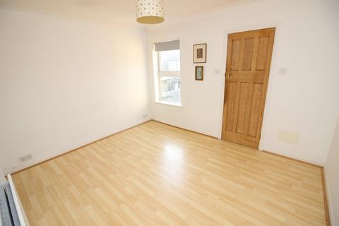 46 Idmiston Square, Worcester Park, KT4 7SY