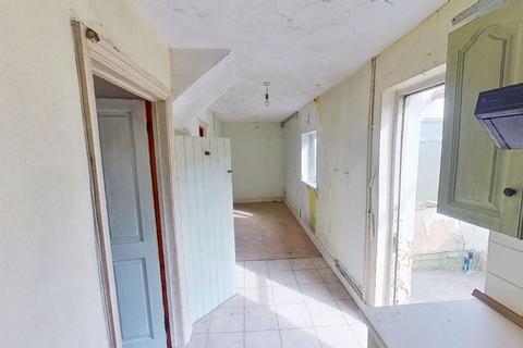 11 Office Row, Ystalyfera, Swansea, SA9 2EE