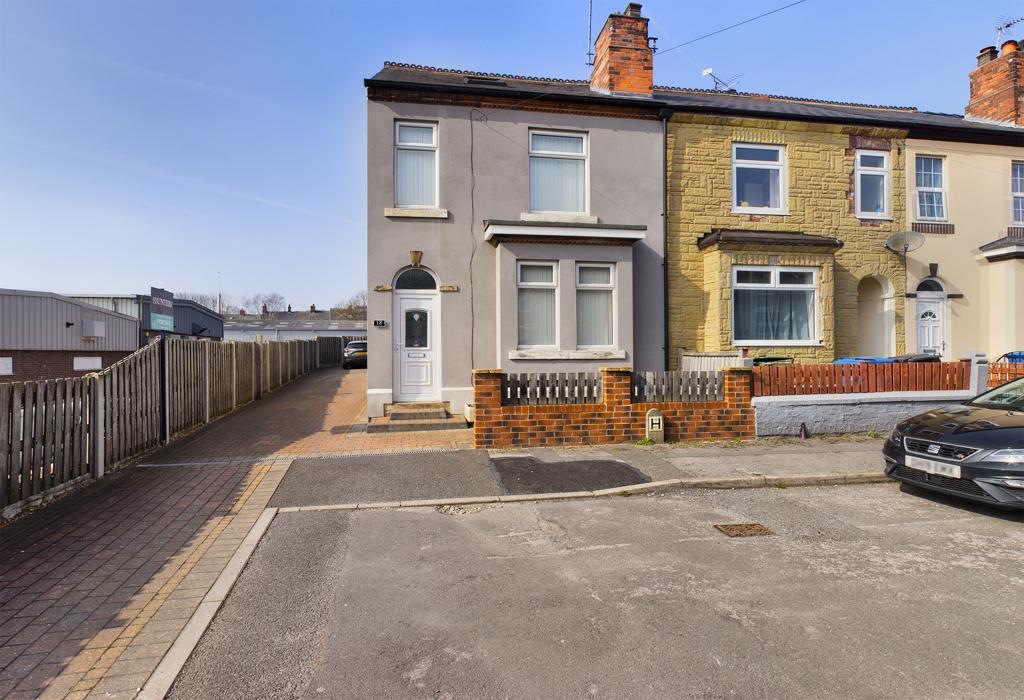 Wateringbury Grove, Staveley, Chesterfield, S43 3TS 3 bed end of terrace house £160,000