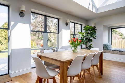 Willow Tree House, 40 Lower Road, Fetcham, Leatherhead, KT22 9EW