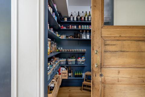 Willow Tree House, 40 Lower Road, Fetcham, Leatherhead, KT22 9EW