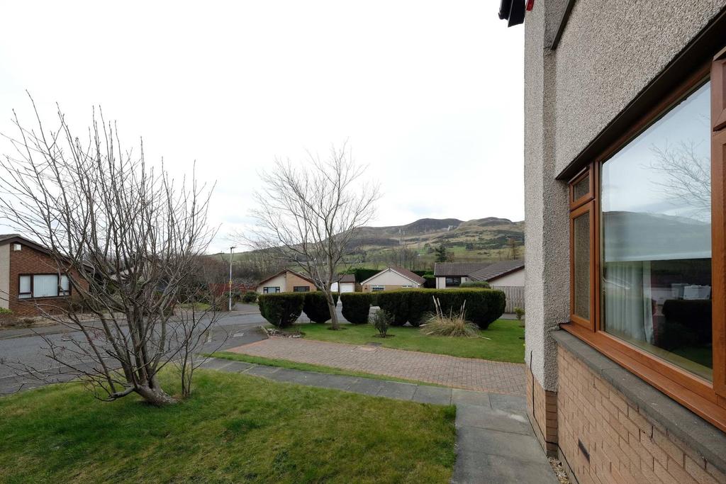 21 Howe Park, EDINBURGH, Fairmilehead, EH10 7HF 5 bed house £485,000