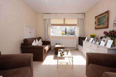 2 bedroom flat for sale, Berkeley Court, Salford