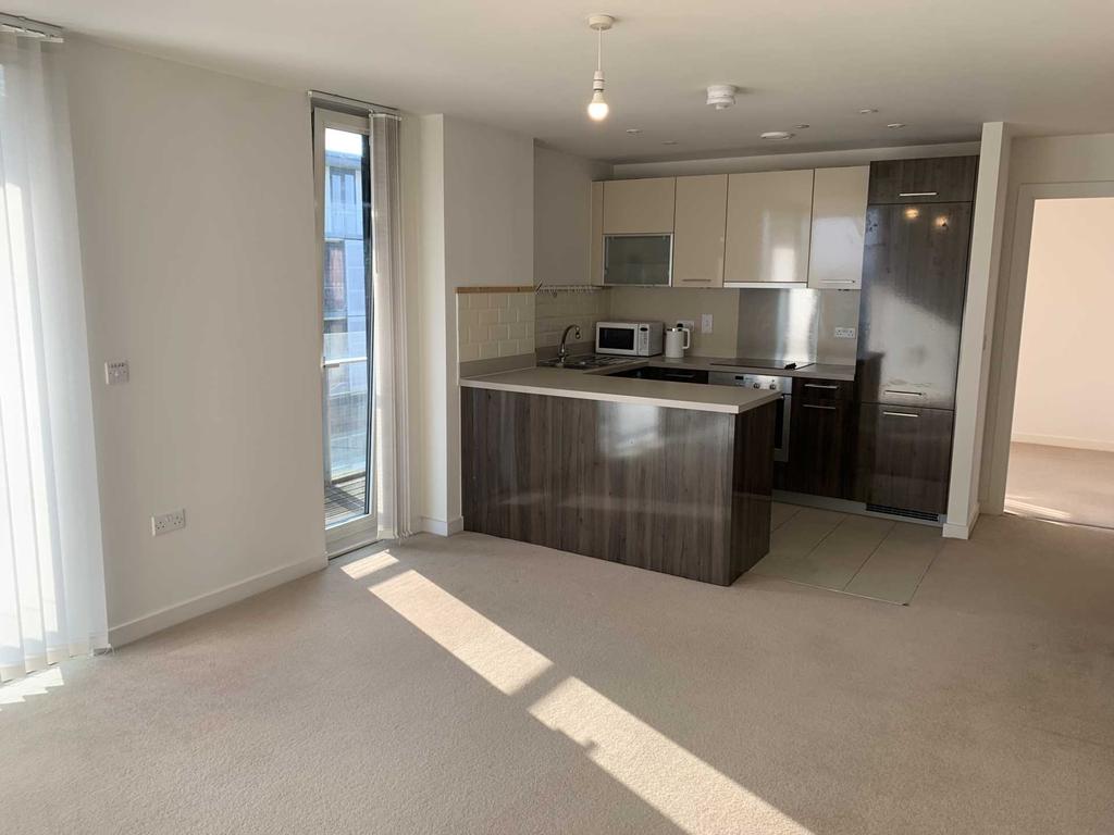 Block 9 Spectrum, Manchester 2 bed apartment £1,100 pcm (£254 pw)