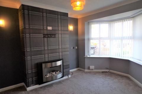 3 bedroom terraced house to rent, Greenwood Avenue, Hull, HU6 9NA