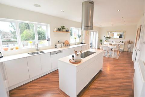 1 Foxfield Drive, Stourbridge, DY8 1RW