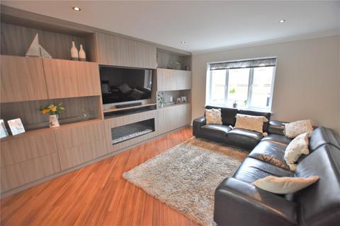 1 Foxfield Drive, Stourbridge, DY8 1RW