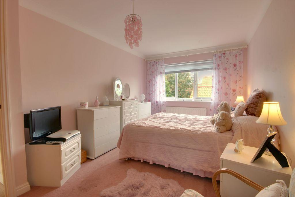 Bedroom 1 (Double)