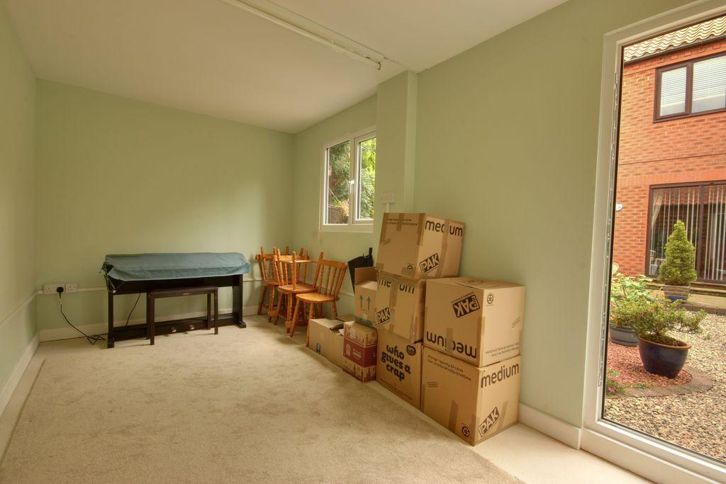 Studio/Home Office