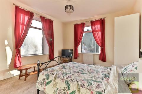 5 Bridge Road, Brighouse, HD6 1EP
