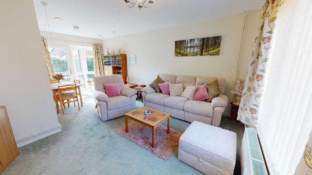Lounge / dining room