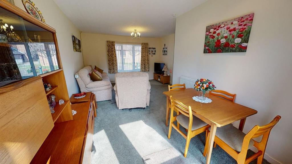 Lounge / dining room