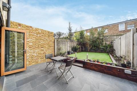 27 Woodlands Park Road, London, SE10 9XE