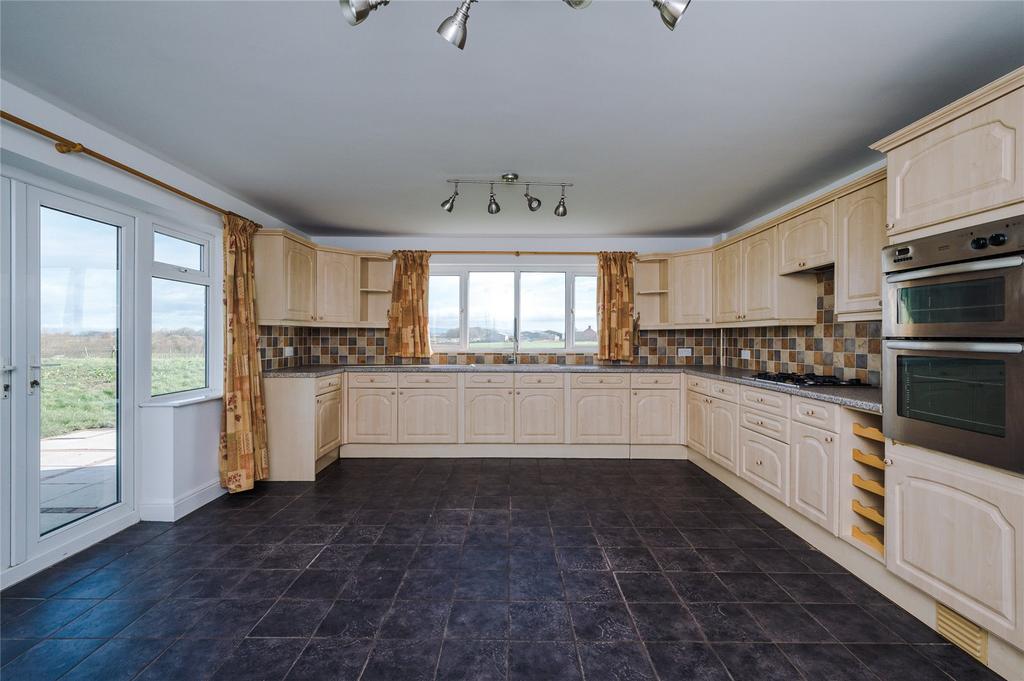 Kirkham, Preston PR4 4 bed bungalow for sale £525,000