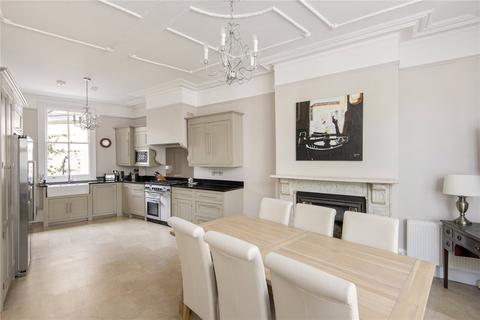 5 bedroom house for sale - Grandison Road, SW11