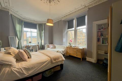 3 bedroom flat to rent, Gibson Street, Hillhead, Glasgow, G12