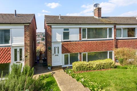 9 Broadlands Avenue, Chesham, HP5 1AJ