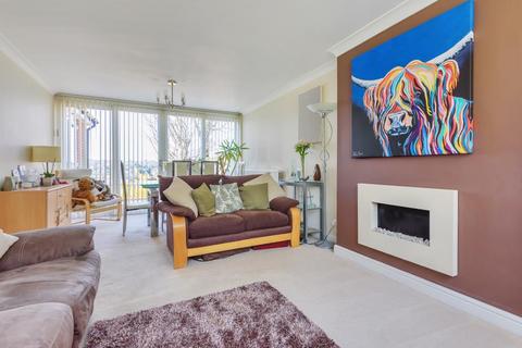 9 Broadlands Avenue, Chesham, HP5 1AJ