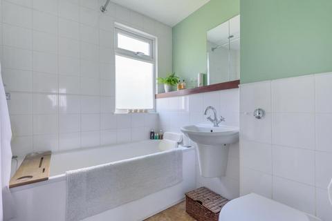 9 Broadlands Avenue, Chesham, HP5 1AJ