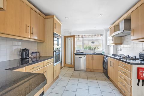 58 Chaplin Drive, Headcorn, Ashford, TN27 9TN