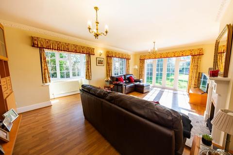 5 bedroom detached house for sale - Hockley Road, Rayleigh