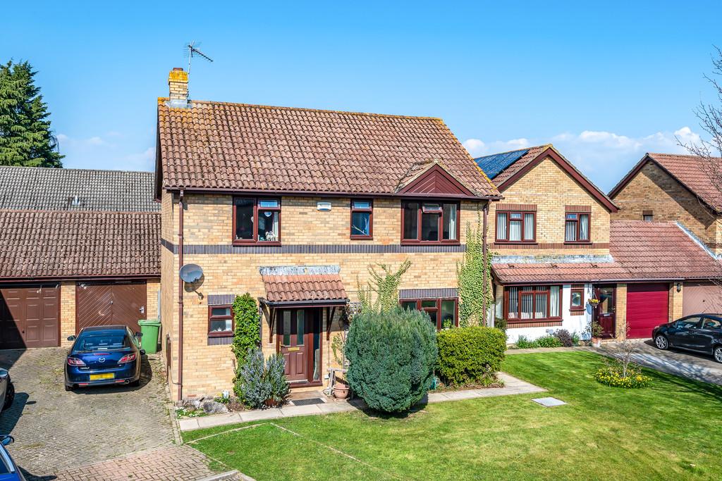 Chaffinch Way, Paddock Wood 4 bed detached house £550,000