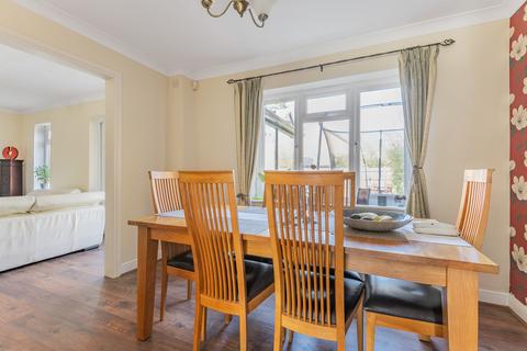 18 Chaffinch Way, Paddock Wood, Tonbridge, TN12 6XL