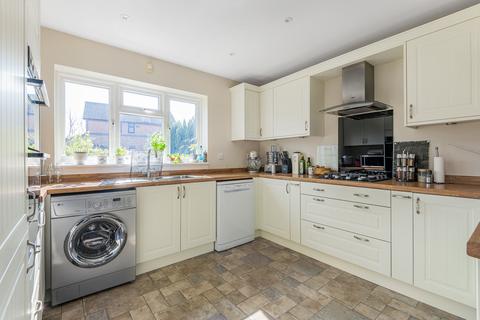18 Chaffinch Way, Paddock Wood, Tonbridge, TN12 6XL