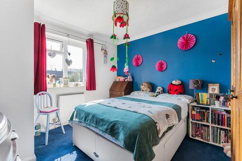 18 Chaffinch Way, Paddock Wood, Tonbridge, TN12 6XL