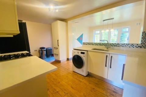 94 Burman Road, Shirley, Solihull, B90 2BQ
