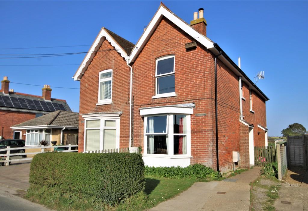 Freshwater, Isle of Wight 3 bed semidetached house £315,000
