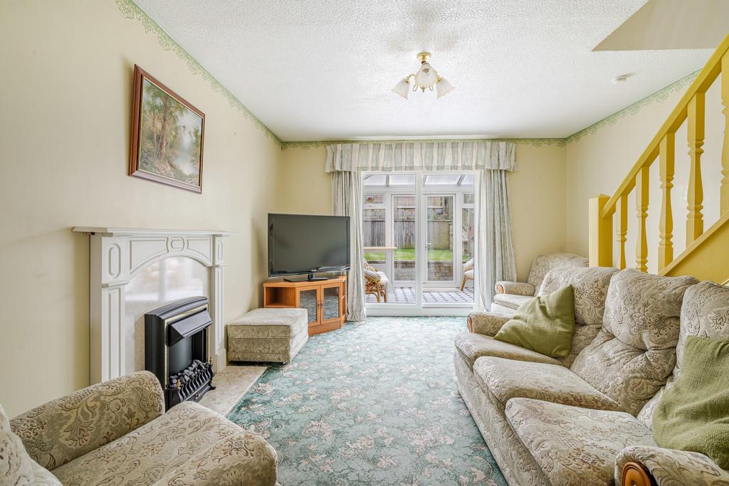 Longtree Close, Tetbury 2 bed semidetached house £275,000