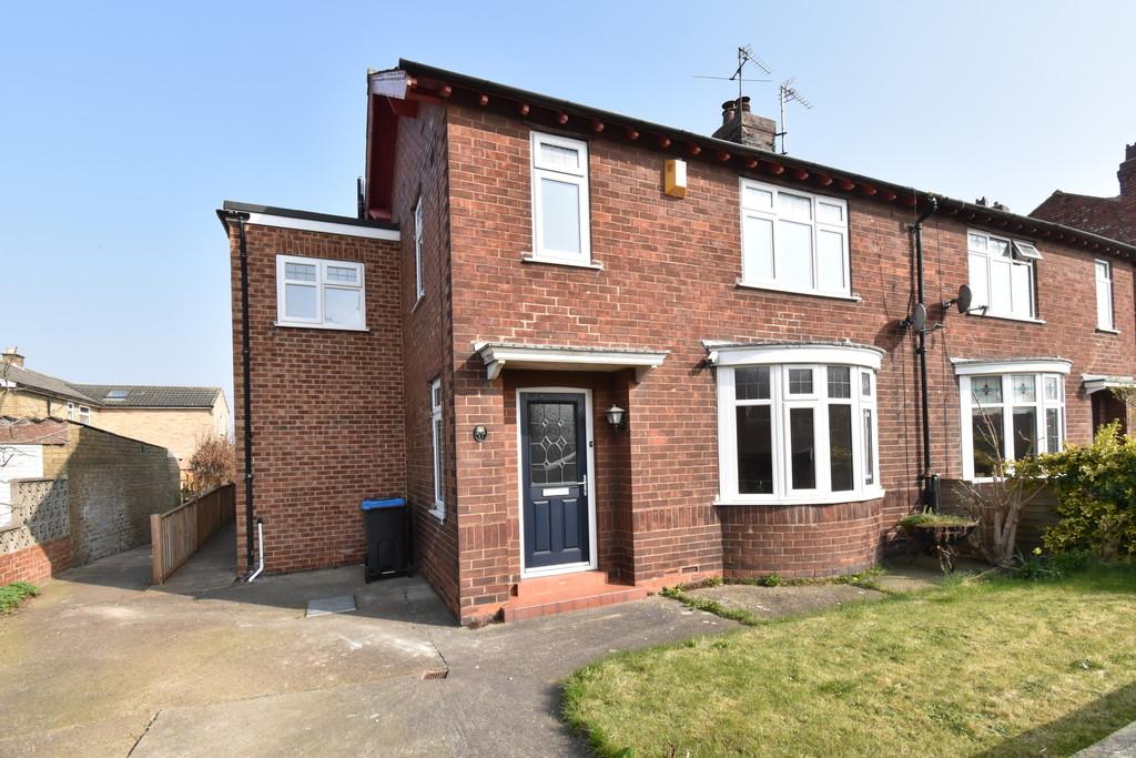 Springwell Lane, Northallerton 4 bed semidetached house £950 pcm (£