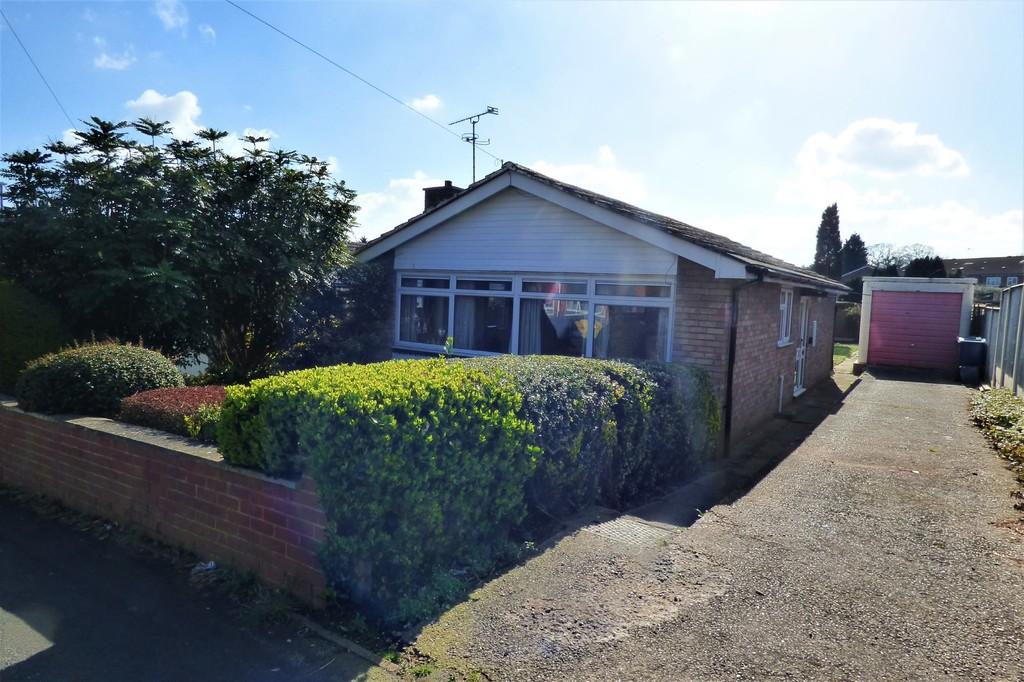 Barnes Road, Stafford 2 bed detached bungalow £165,000