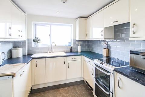 28 Broadstones, Monkton Farleigh, Bradford-on-avon, BA15 2QA