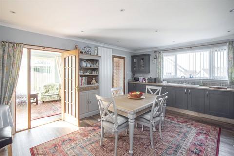 17 Corsie Drive, Perth, PH2 7BU