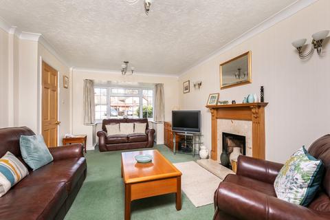 18 Gillingham Close, Kings Worthy, Winchester, SO23 7RL