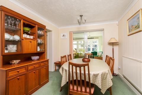 18 Gillingham Close, Kings Worthy, Winchester, SO23 7RL