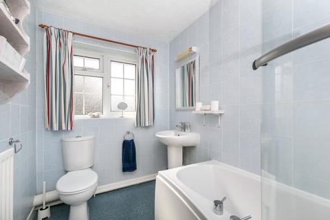 18 Gillingham Close, Kings Worthy, Winchester, SO23 7RL