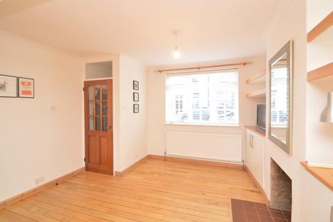 32 Admaston Road, London, SE18 2TX